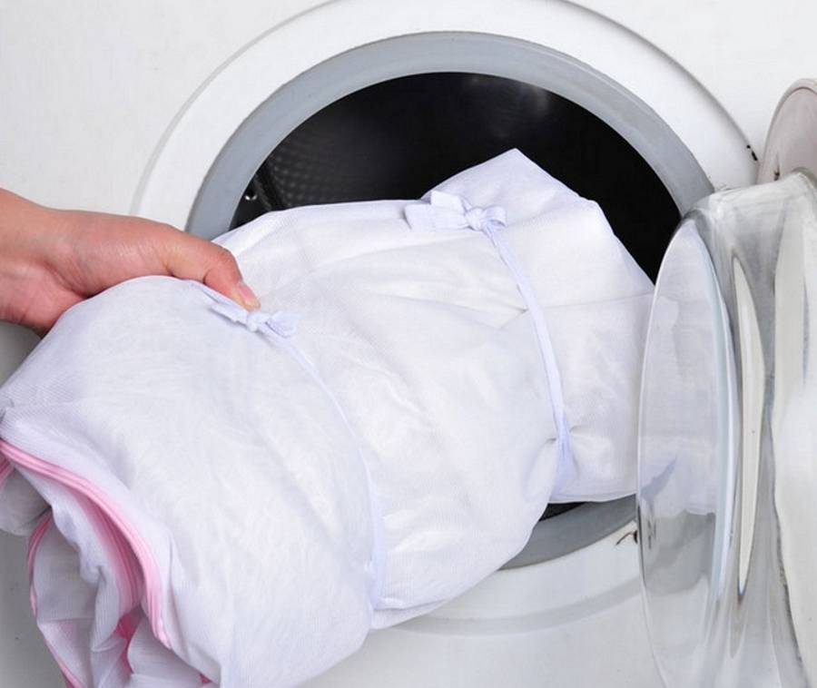 Секреты мойдодыра: как правильно постирать шторку для ванны (душа) руками и в машинке