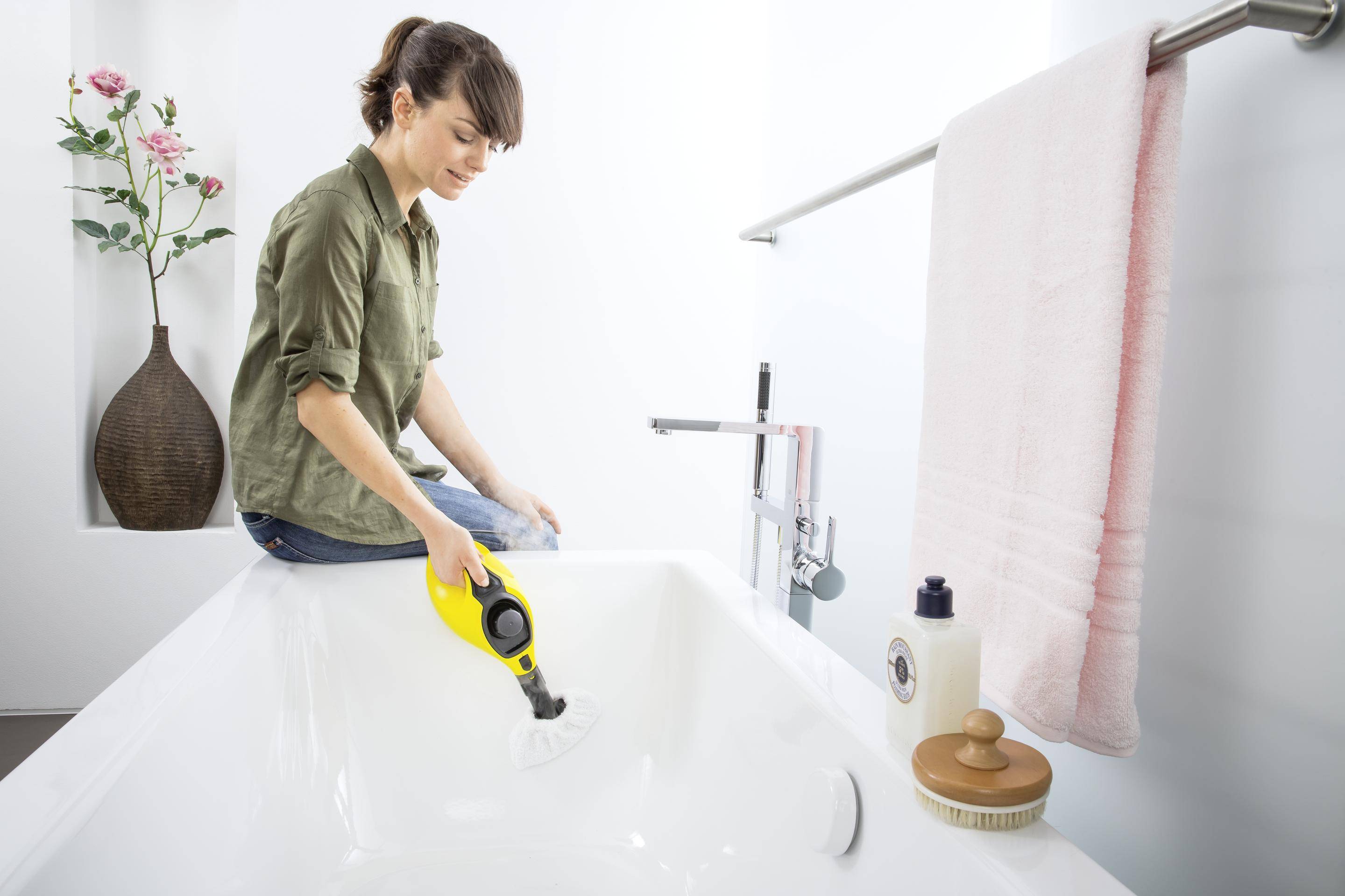 Как избавиться от сырости в ванной комнате: 10 действенных способов