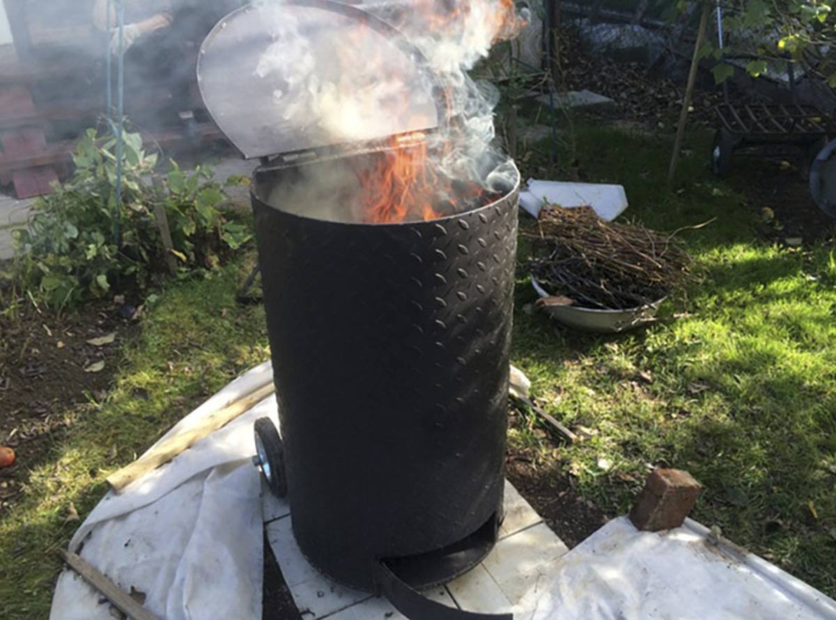 Делаем печь для сжигания мусора своими руками – 2 варианта постройки