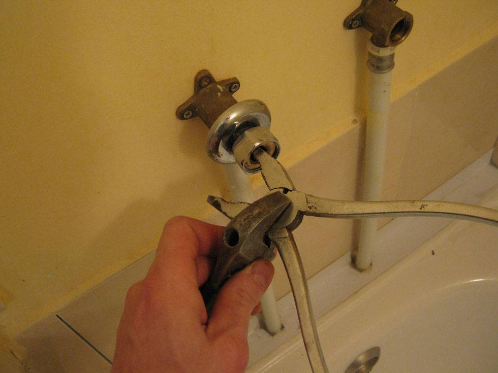 Поменять смеситель в ванной – правильная установка крана + видео / vantazer.ru – информационный портал о ремонте, отделке и обустройстве ванных комнат