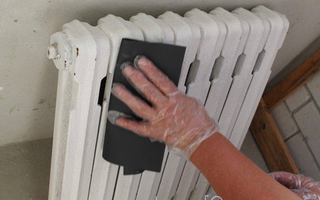 Покраска радиаторов отопления: выбор краски и проведение работ своими руками